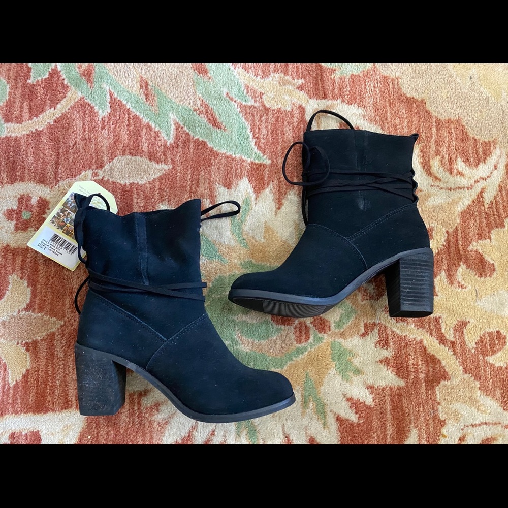 (339) Toms Mika Suede